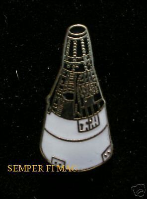 NASA-PROJECT-GEMINI-SPACECRAFT-HAT-LAPEL-PIN-EARTH-SPACE-ASTRONAUT-WING-GIFT-WOW