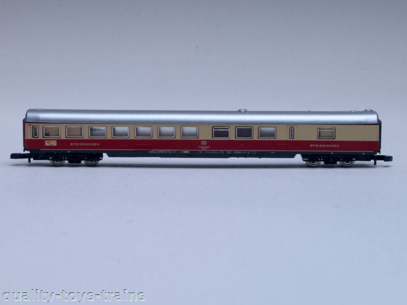 8736 Marklin Z TEE Dining car with lighted interior  