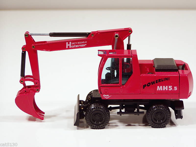 MH5.5 Excavator   HOLZNER   1/50   NZG #492   MIB   Only 50 Made 